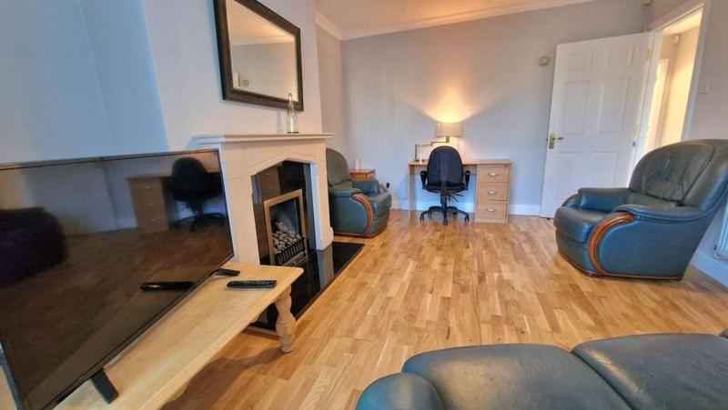 Cosy 3 Bedroom All Ensuites Galway Eksteriør bilde